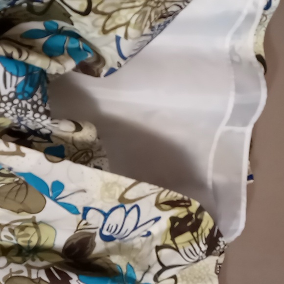 CJ Banks Flowered Skirt w Lining Size 16W - Picture 5 of 7